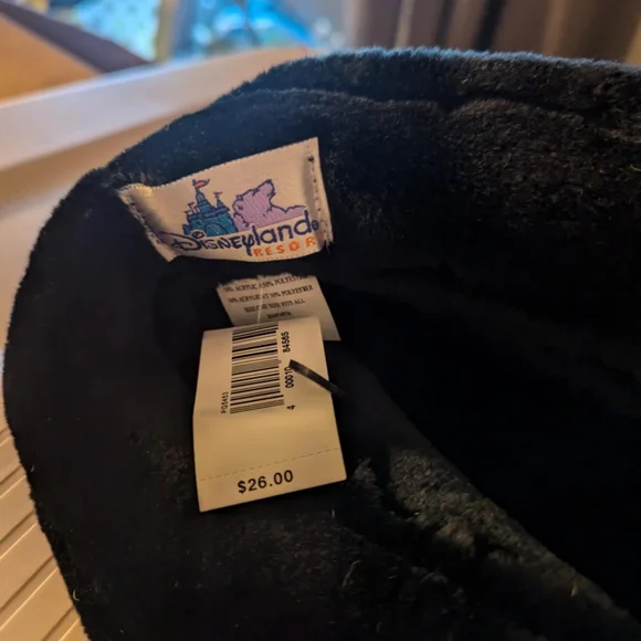 Black Bucket Hat with Rhinestone Skull Design - Picture 5 of 5